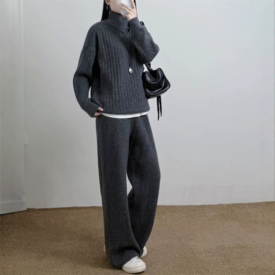 Conjunto Dos Piezas Jersey de Cuello Alto y Pantalón Recto