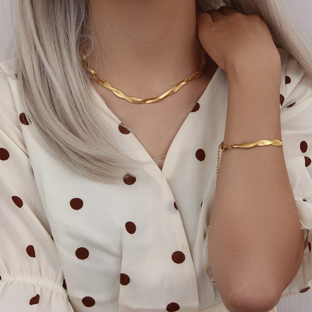 Collar y Pulsera de Cadena Espiga Chapados en Oro 18k – Acero Inoxidable Resistente al Agua