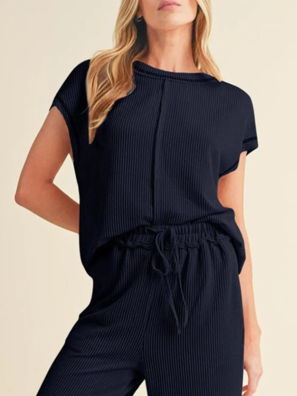 Conjunto de Punto Canelé con Costuras Vistas – Top y Pantalón Mujer
