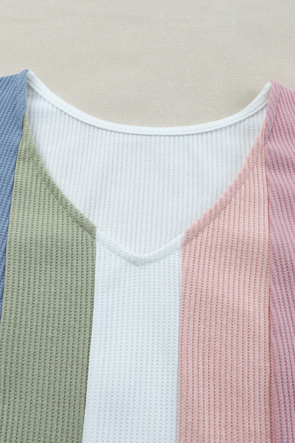 Top Sin Mangas de Punto Waffle con Color Block y Cuello V – Mujer