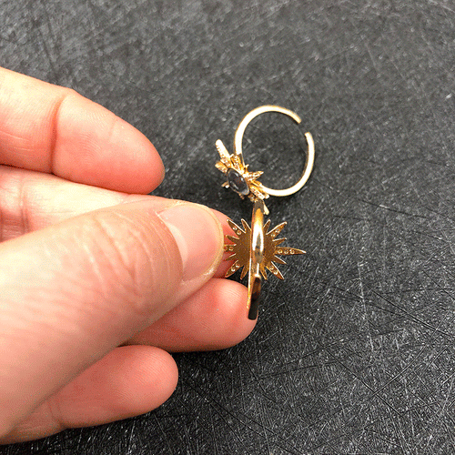 Anillo Ajustable Retro con Piedra de Luna y Estrella – Estilo Boho Dorado
