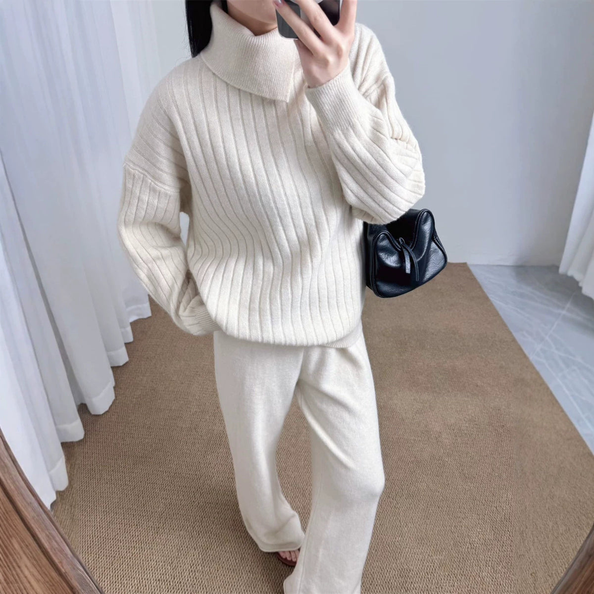Conjunto Dos Piezas Jersey de Cuello Alto y Pantalón Recto