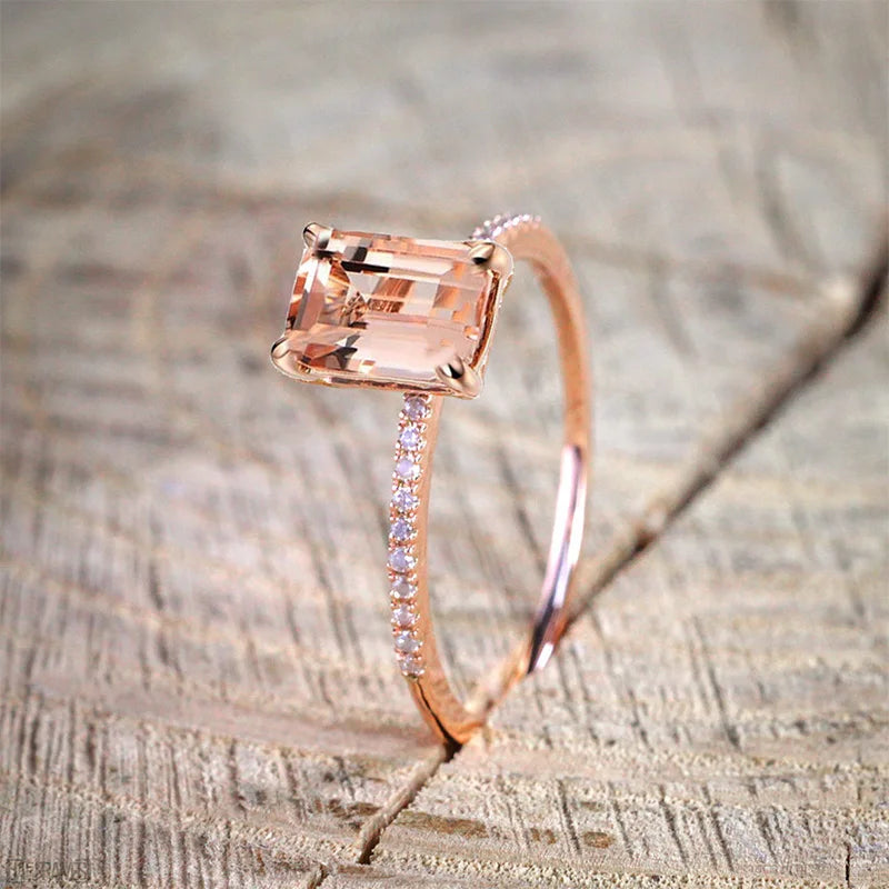 Set de 2 Anillos Bañados en Oro Rosa con Circonita Blanca – Boda y Compromiso